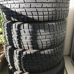 ホイールつけスタッドレスタイヤです。