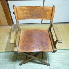 手作りの椅子（革製品）