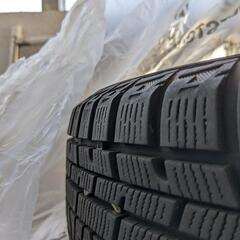 ダイハツタント　スノータイヤホイール付き