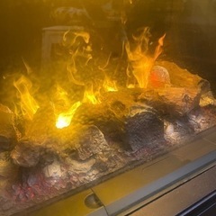 【お譲り先決定いたしました】ディンプレックス　加湿もできるヒーターです！