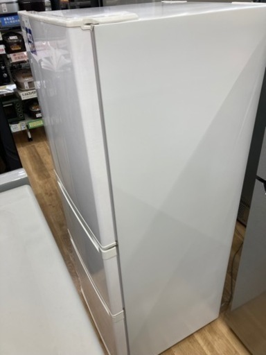 【トレファク高槻店】取りに来れる方限定！TOSHIBA(東芝) 330L  84L 3ドア冷蔵庫です！！