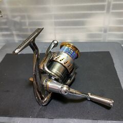 シマノ07ステラ2500未使用品売ります。