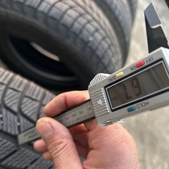 スタッドレスタイヤ　225ー55ー18