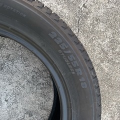 スタッドレスタイヤ　225ー55ー18