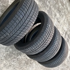 スタッドレスタイヤ　225ー55ー18