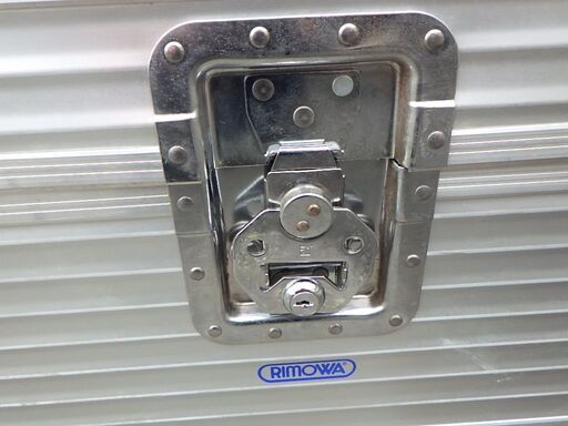 RIMOWA リモワ アルミ製 2輪 スーツケース キャリーケース 大容量の