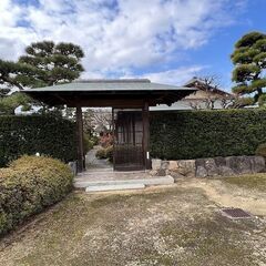 日本庭園を思わせる庭がある平屋住宅
