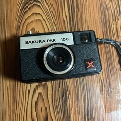 カメラ　SAKURA PAK 100