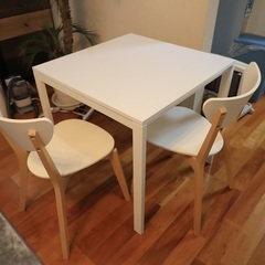 IKEA製　ダイニングテーブル　椅子２脚付　近距離無償配送可能