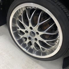 18インチホイール　215-40-18タイヤ付き　PCD114.3