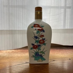 サントリー  ピュアモルトウイスキー  岩尾對山窯　錦菊梅竹文  有田焼ボトル