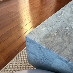 テラスハウス使用　HUKLA　スクエアセンターテーブル　