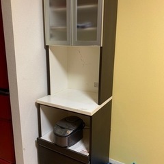 小さい食器棚