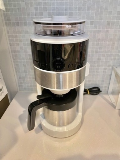 美品！シロカ コーヒーメーカー コーン式全自動コーヒーメーカーミル付き☆コーヒーマシン（SC-C124・ロゴなし）