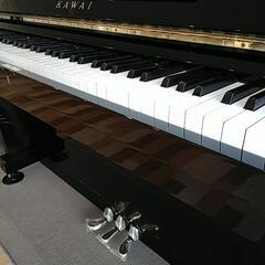 お値打ちカワイピアノ3本ペダル高さ125c、リニューアルしてありきれいです。