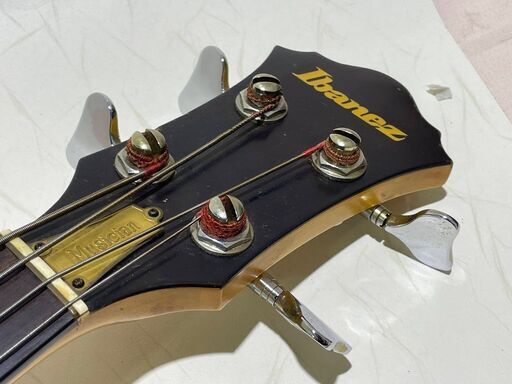 【苫小牧バナナ】アイバニーズ/Ibanez エレキベース 4弦 スルーネック構造 MC924 音出しOK ストラップピン交換済み 現状渡し♪