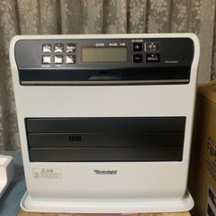 一度しか使っていない新品同様　石油ファンヒーター（メーカー保証3...