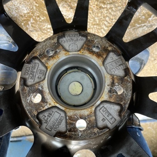 車のパーツ エクストレイルに装着！ LT215/70R16 All-Terrain