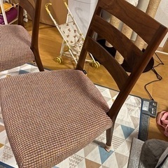 カリモク　ダイニングテーブル　無垢材　6人用　4脚セット