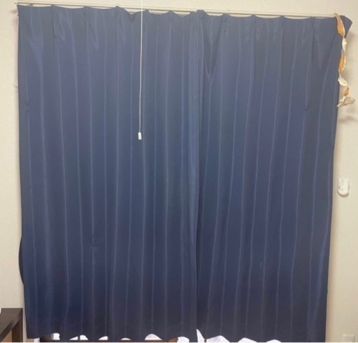 カーテン　100・180cm 2枚あり
