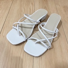 LAKOLEのチューブヒールサンダル　1500円