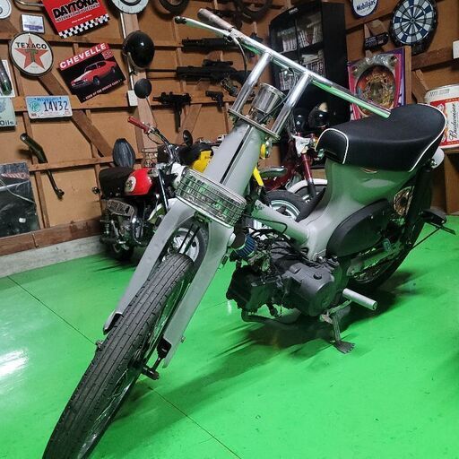 ホンダ　スーパーカブ　FI　カスタム多数