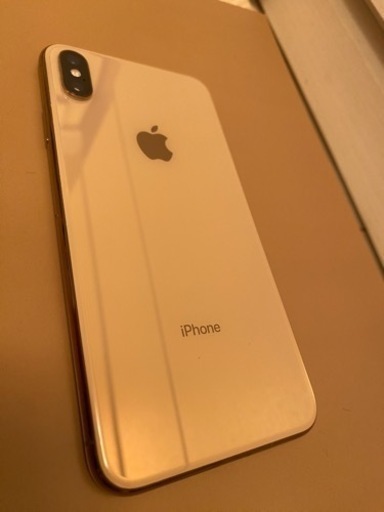 iPhone Xs  海外版  Gold 64GB  SIMフリー