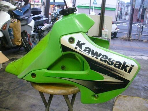 ★希少 KLX300R 純正ガソリンタンク シュラウドセット ポリ製 KLX250 Dトラッカー ★