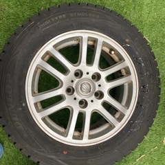 スタッドレスタイヤ　195/65-R15 セレナc25