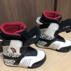 バートンカスタム145中学生用ブーツビンディング3点セット美品 バートン カスタムX ブーツ、ビンディング付 【取引中】