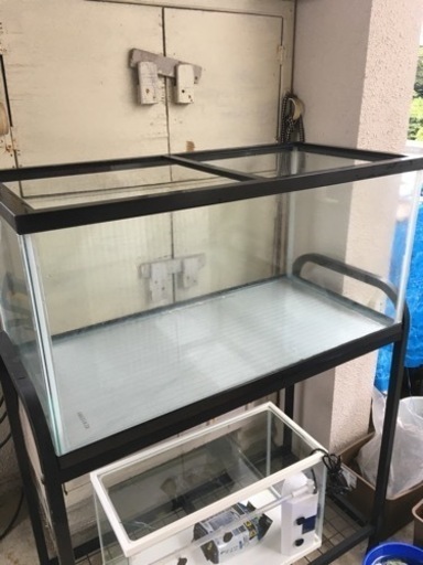 良品です！90cm x D 45cm x H 45cm 水槽　中古品