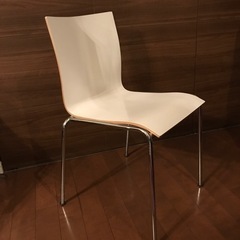 木の白い椅子(2脚組)