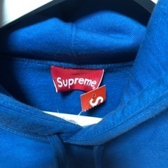 新品同様綺麗 Supreme シュプリーム 刺繍ロゴ パーカー
