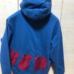 新品同様綺麗 Supreme シュプリーム 刺繍ロゴ パーカー