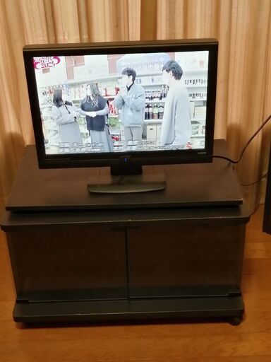 22型液晶テレビ　テレビ台付　値下げしました