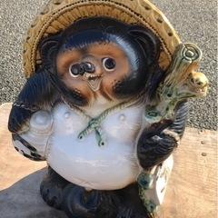 ⭐︎中古品　信楽焼の福狸　32×24×47cm　縁起品⭐︎