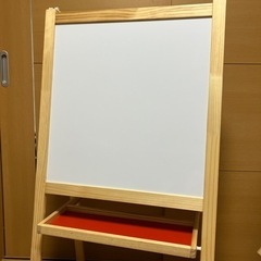 IKEA 子ども用お絵かきボード　黒板&白板