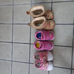 幼児の靴3足