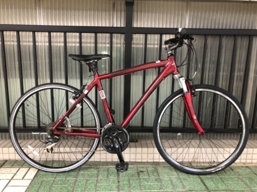 クロスバイク FELT(フェルト)「QX70」。
