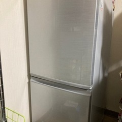 冷蔵庫(SHARP製137L 2ドア)