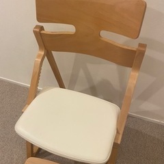 【極美品】アップライトチェア　ホワイト