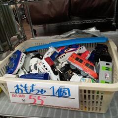 ★乗り物　おもちゃ　バラ売り　1個55円　【店頭販売のみ】
