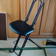 コントラバス（ウッドベース）演奏用椅子