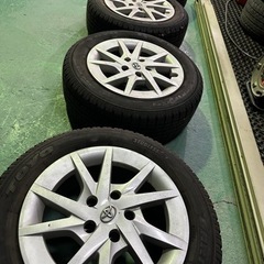 プリウスアルファ用　スタッドレスタイヤ　２０１９年式