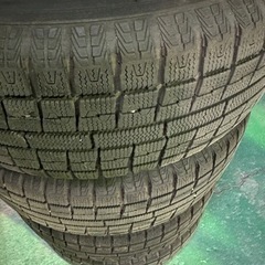 プリウスアルファ用　スタッドレスタイヤ　２０１９年式