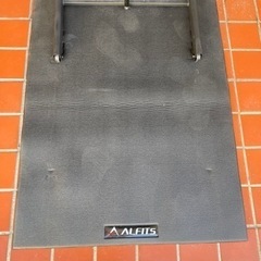 【値下げしました！】美品　ランニングマシン　ルームランナー　マット付　1902