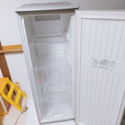 冷凍庫（ホームフリーザー） NR-FZ121W