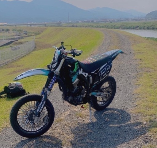 dトラッカー250 kx250f 外装