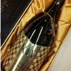 値下げ⭐︎ザビエ　ルイヴィトン　LV シャンパン　①