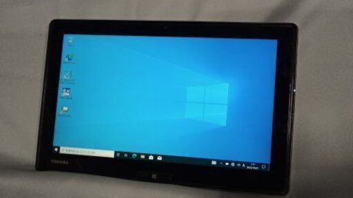【中古本体】【ストレージ特盛】東芝　VT714/K タブレットPC　社外アダプター＋変換プラグ付き